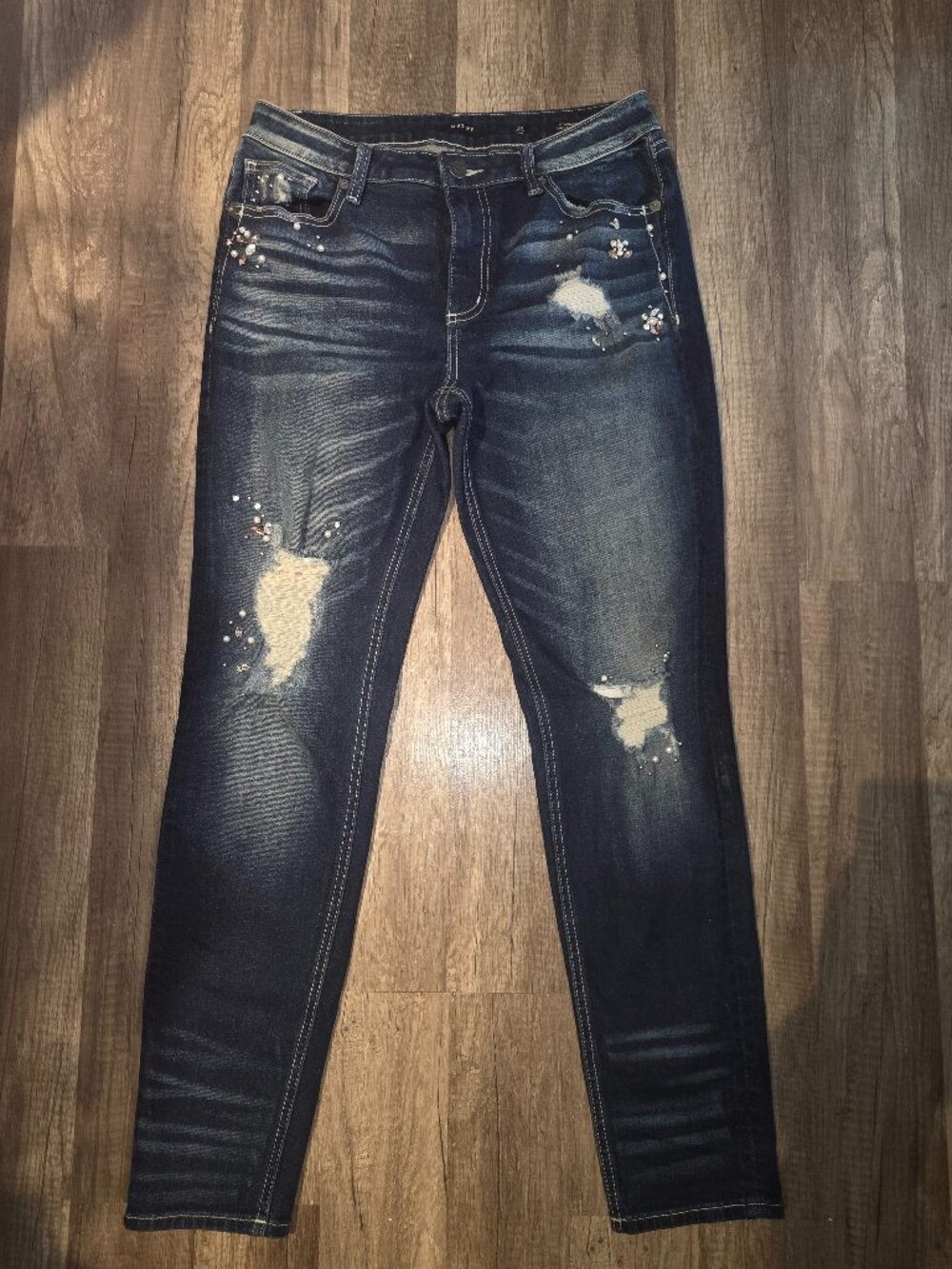 NEW Miss Me Embellished Standard Ankle Skinny Jeans – Size 28